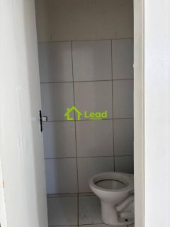 Aluga-se Sala Comercial de 17,50m² na Av. Washington Soares - Ceará