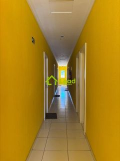 Aluga-se Sala Comercial de 17,50m² na Av. Washington Soares - Ceará