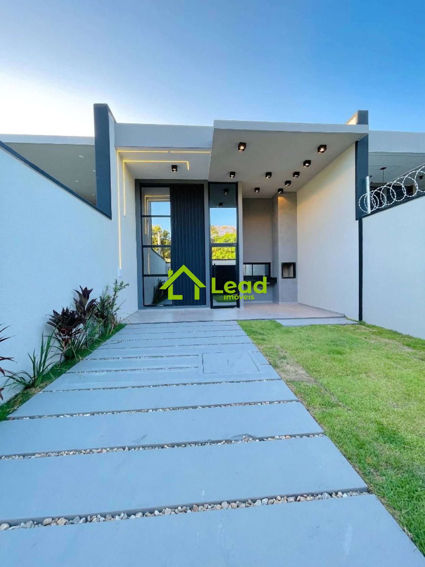 Casa com 03 Suítes no Eusébio á Venda no Vanguard Casa Lírios - Ceará