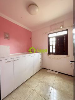 Casa Duplex com 06 Quartos á Venda na Sapiranga Fortaleza- Ceará
