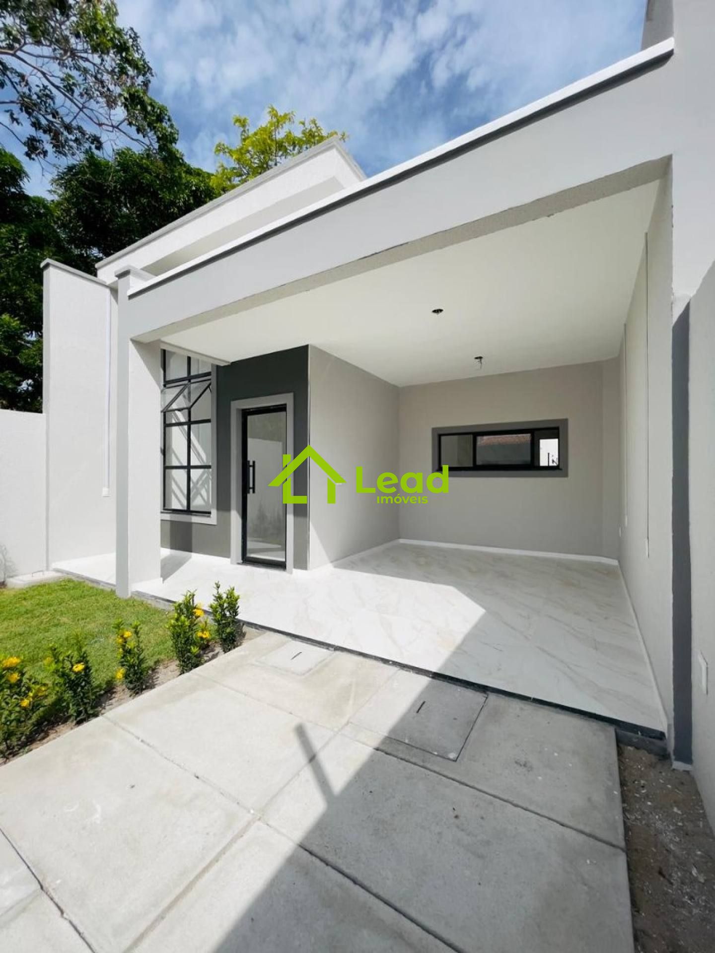 Casa com 03 Suítes á Venda na Lagoa Redonda Fortaleza- Ceará