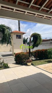Casa Duplex com 03 Suítes á Venda no Passaré Fortaleza - Ceará