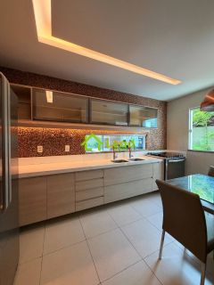 Casa Duplex com 4 Suítes à Venda no Residencial Victor I Eusébio–CE
