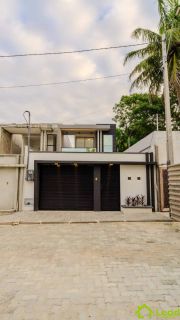 Casa 4 Suítes à Venda no Reserva das Pitangas  Eusébio/CE
