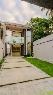 Casa 4 Suítes à Venda no Reserva das Pitangas  Eusébio/CE