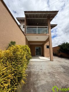 Casa Duplex de Esquina com Piscina e Energia Solar  3 Quartos no Eusébio- Ceará