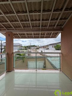 Casa Duplex de Esquina com Piscina e Energia Solar  3 Quartos no Eusébio- Ceará