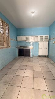 Casa com 04 Quartos no Montese á Venda em Fortaleza- Ceará