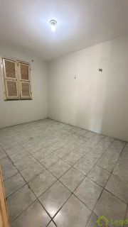 Casa com 04 Quartos no Montese á Venda em Fortaleza- Ceará