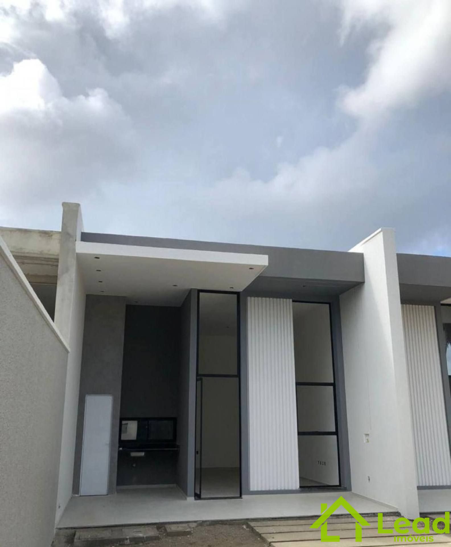 Casa Plana Solta com 03 Suítes á Venda no Eusébio Paraíso da Lagoa - Ceará