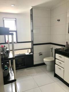 Cobertura no Edifício Tobago, 290 metros quadrados, duplex, 3 vagas de garagem, alto padrão, vista mar