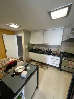 Edifício Belize, 330m², 4 quartos, 4, suítes, closet, dependência completa, 4 vagas, cobertura, vista mar
