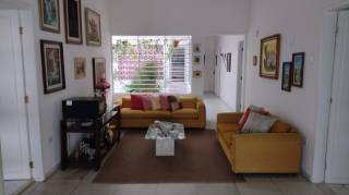 Casa em boa viagem, 390m,3 quartos, área externa ampla, 2 vagas.