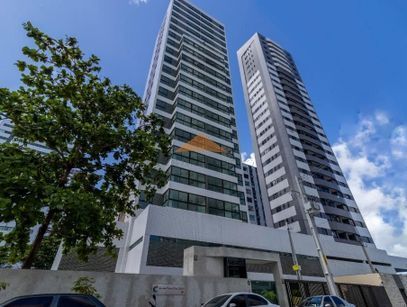 Apartamento com 3 quartos, 1 suíte e 2 vagas de garagem em Boa Viagem