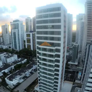 Apartamento com 3 quartos, 1 suíte e 2 vagas de garagem em Boa Viagem