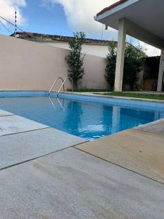 Casa com piscina, piedade, 240m² área construída,3 vagas, área de churrasco completa