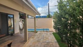 Casa com piscina, piedade, 240m² área construída,3 vagas, área de churrasco completa