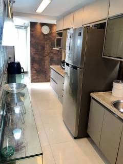 Edifício Maria Laura, apartamento à venda, 4 quartos sendo 2 suítes, 2 vagas de garagem, pronto, alto padrão