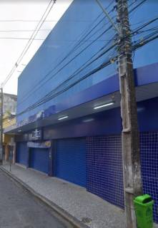 Prédio em São José com 1.400 metros quadrados de área construída e ótima localização