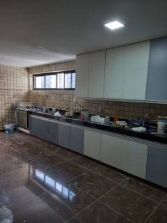 Edifício Península Ibérica, 455 metros quadrados, 4 suítes, 4 vagas, alto padrão, beira mar