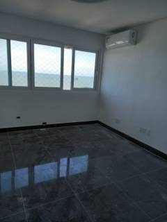 Edifício Península Ibérica, 455 metros quadrados, 4 suítes, 4 vagas, alto padrão, beira mar
