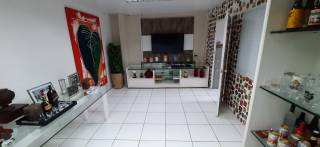 Galpão em Candeias com 403 m2, bem localizado perto de supermercados, colégios.