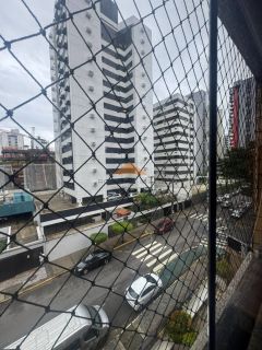 Edifício Costa do Mar em Boa Viagem, 104m², 3 quartos, 1 suíte, varanda, reformado, 2 vagas de garagem