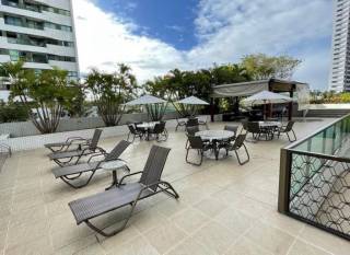 Edf. Boa Viagem, 189 m2, 4 quartos sendo 2 suítes, 3 vagas cobertas, bem localizado, alto padrão