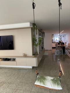 Edf. Boa Viagem, 189 m2, 4 quartos sendo 2 suítes, 3 vagas cobertas, bem localizado, alto padrão