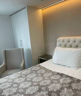 Edf. Boa Viagem, 189 m2, 4 quartos sendo 2 suítes, 3 vagas cobertas, bem localizado, alto padrão