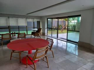 Edf. Juliana Dias, 225 m2, 4 quartos sendo 3 suítes, 3 vagas de garagem, alto padrão, beira mar