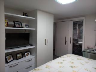 Edf. Juliana Dias, 225 m2, 4 quartos sendo 3 suítes, 3 vagas de garagem, alto padrão, beira mar