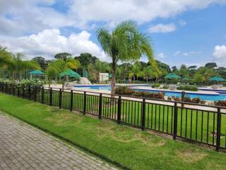 Casa em Aldeias, 240m², 4 quartos, 2 suítes, área ampla de lazer com piscina e churrasqueira