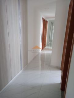 Apartamento à venda no Edifício Maria Laura,127m, 4 quartos, 2 suítes, 1 banheiro social, 2 vagas de garagem