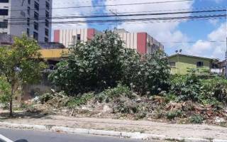terreno com 3200m² na paralela com a agamenon magalhaes