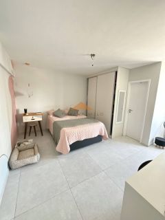 Cobertura espetacular no Edf Praia de Jeriba,reformada,5 suites,2 vagas.