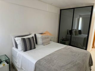 O apartamento fica no condomínio Polinésia em Muro Alto, tem 73m2, 2 quartos, 2 banheiros, sala, cozinha, 2 varandas e 1 vaga de estacionamento (tem mais vagas que apartamentos pelos que nunca tem problema de estacionamento).