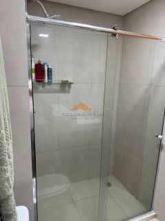 O apartamento fica no condomínio Polinésia em Muro Alto, tem 73m2, 2 quartos, 2 banheiros, sala, cozinha, 2 varandas e 1 vaga de estacionamento (tem mais vagas que apartamentos pelos que nunca tem problema de estacionamento).