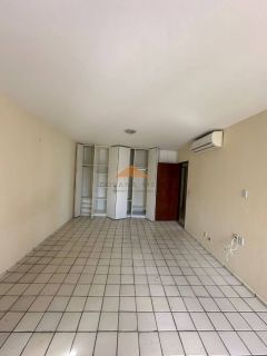 Edifício Veleiro, 210m², 4 quartos, 2 suítes, varanda, lavabo, área de serviço, dependência completa, 3 vagas de garagem