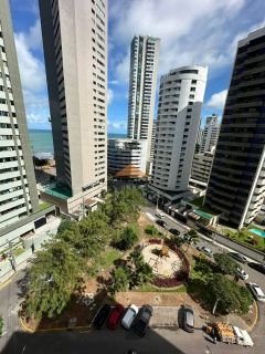 Edifício Veleiro, 210m², 4 quartos, 2 suítes, varanda, lavabo, área de serviço, dependência completa, 3 vagas de garagem