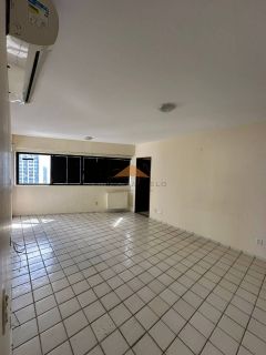 Edifício Veleiro, 210m², 4 quartos, 2 suítes, varanda, lavabo, área de serviço, dependência completa, 3 vagas de garagem