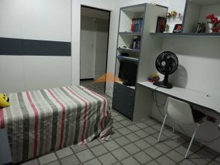 Edf. Praia de Guarapuá em Setúbal a cerca de 350m da praia. Nascente, 3 quartos (1 suíte), opção para 4 quartos ou home office, ou sala para 3 ambientes, com armários, instalações para split, WC's com box blindex e armários, varandão, despensa, dependênci