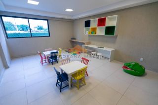Vende-se Apartamento no Edf.Aquiles com 3 quartos, área de lazer completa no bairro Encruzilhada em Recife