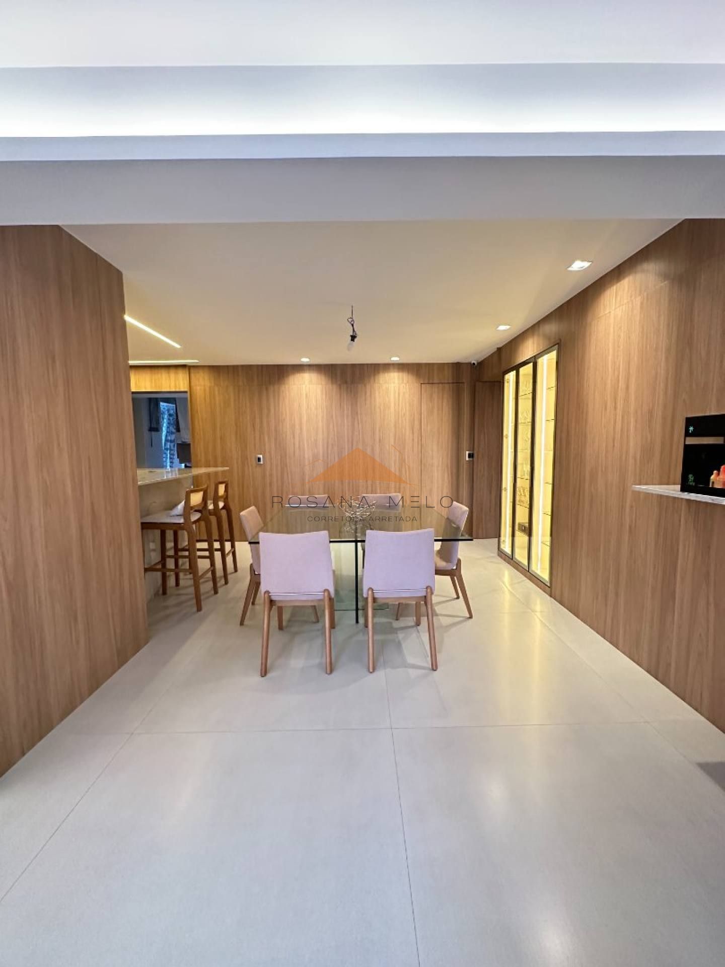 Edf Atlanta Setubal,160m,3 suites, reformado, fino acabamento,2 vagas,lazer.