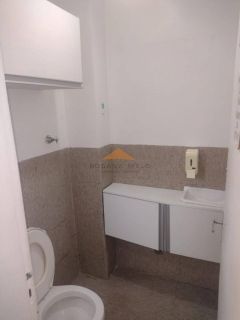 Sala Comercial à Venda na Galeria Sá e Souza em Setúbal!