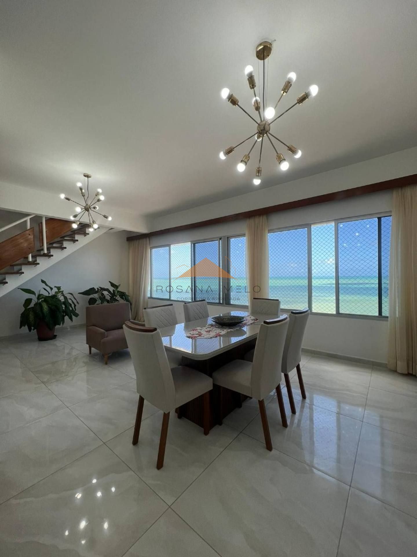 Cobertura duplex no Edifício Rio Araguaia, 385m², 4 quartos, 4 suítes, 1 Suíte Master, 3 vagas de garagem