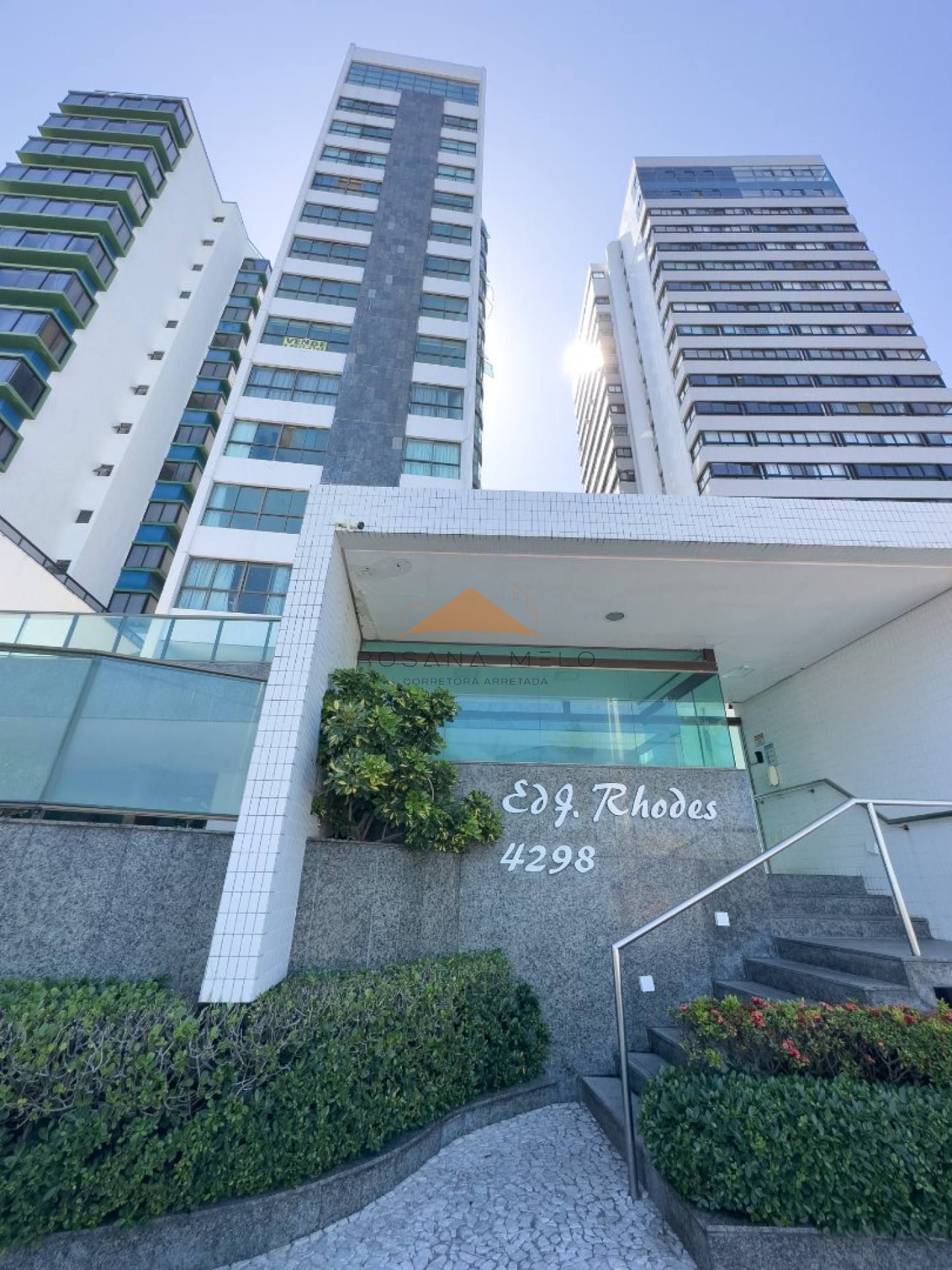 Apartamento com 3 quartos, 1 suíte, 149m², dependência completa e 1 vaga de garagem em Boa Viagem