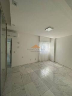 Edifício Princesa Isabel, 180m², 4 quartos, 3 suítes, 1 banheiro social, lavabo e 3 vagas de garagem