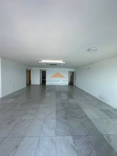 Edifício Princesa Isabel, 180m², 4 quartos, 3 suítes, 1 banheiro social, lavabo e 3 vagas de garagem