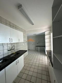 Edifício Princesa Isabel, 180m², 4 quartos, 3 suítes, 1 banheiro social, lavabo e 3 vagas de garagem